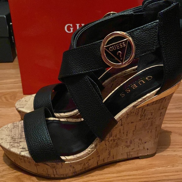 🖤💛GUESS💛🖤⭐️AUTHENTIC ⭐️ - Picture 11 of 11